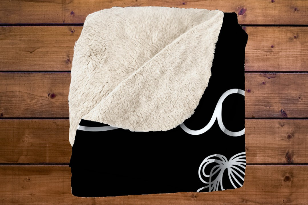 Sherpa Throw Blanket - Minimalistic Love Violinist Design - Soft Plush Throw Blanket