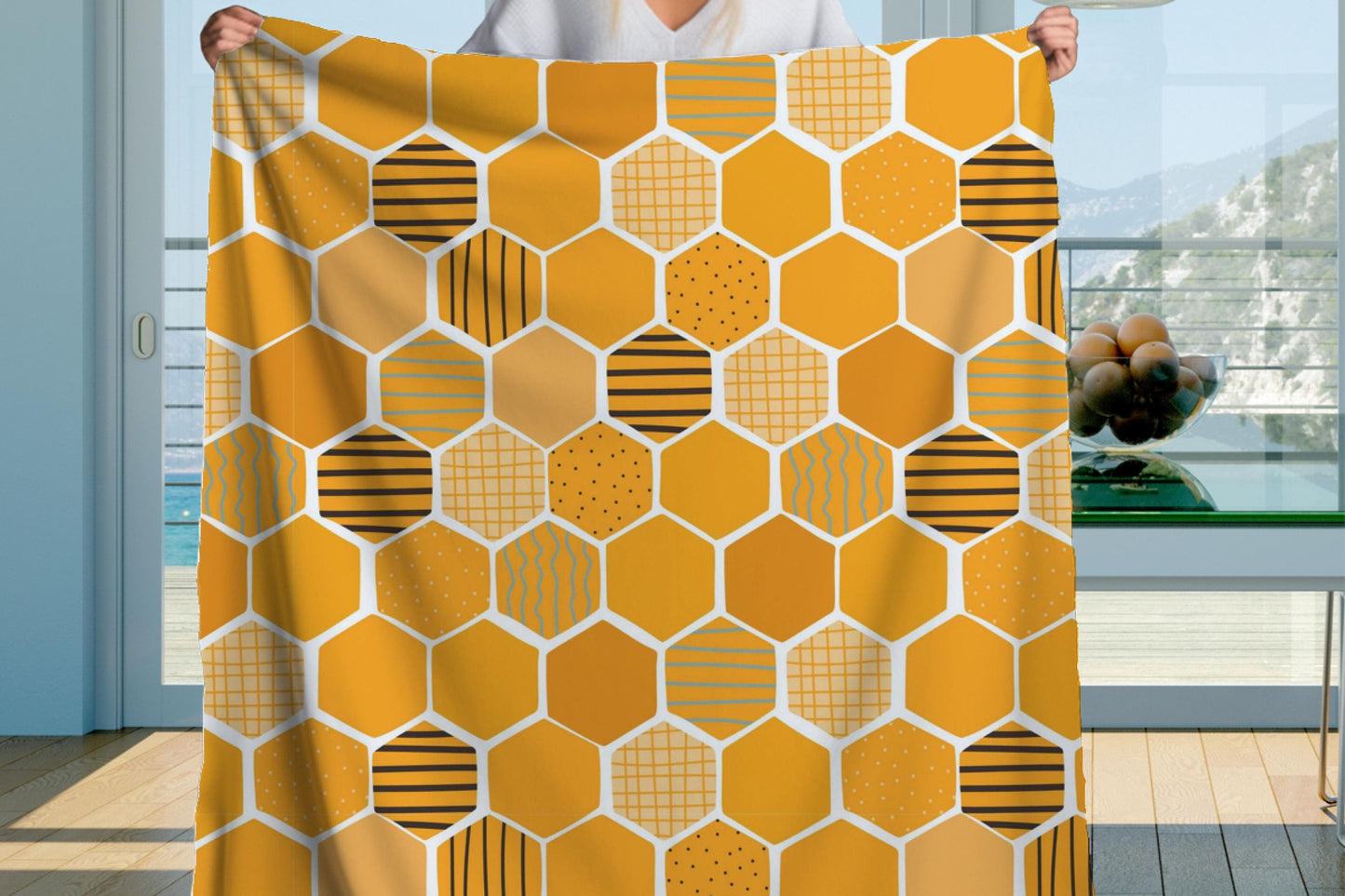 Honeycomb Sherpa Throw Blanket with Modern Geometric Design