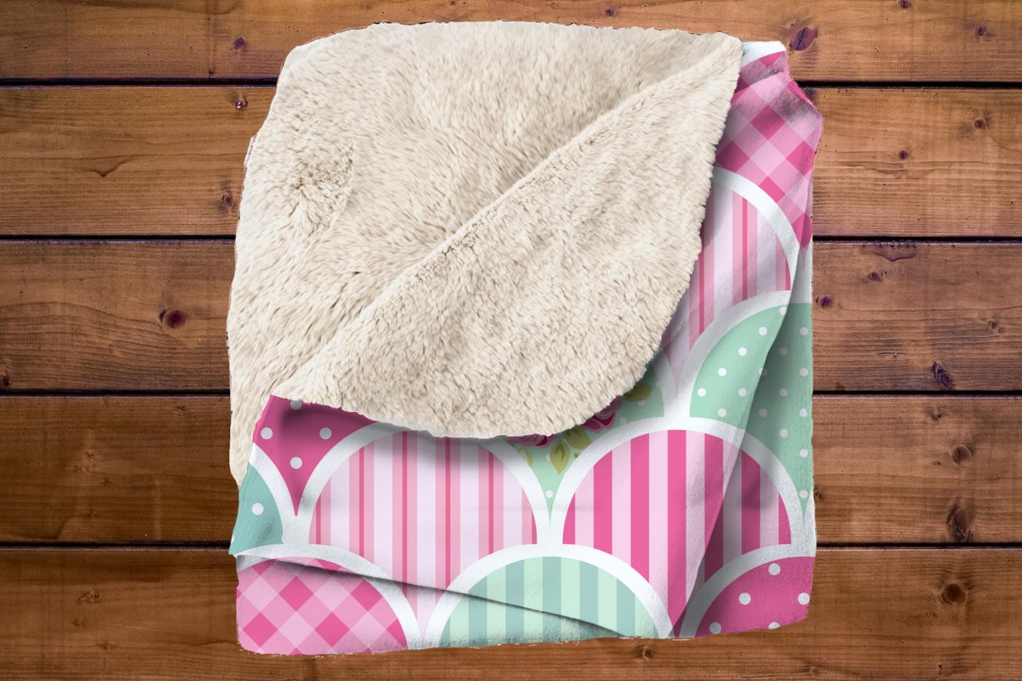 Pink Aqua Sherpa Throw Blanket Scallop Pattern Design